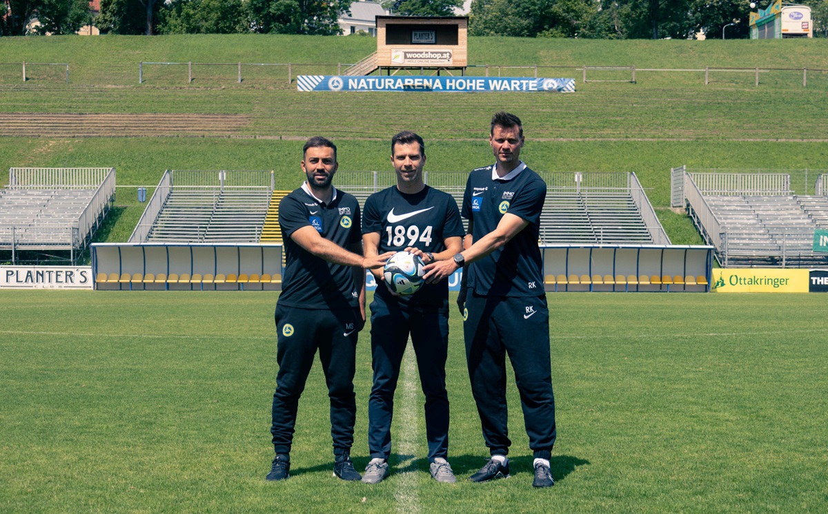 Vienna Trainerduo Verlaengerung Hoetzenegger