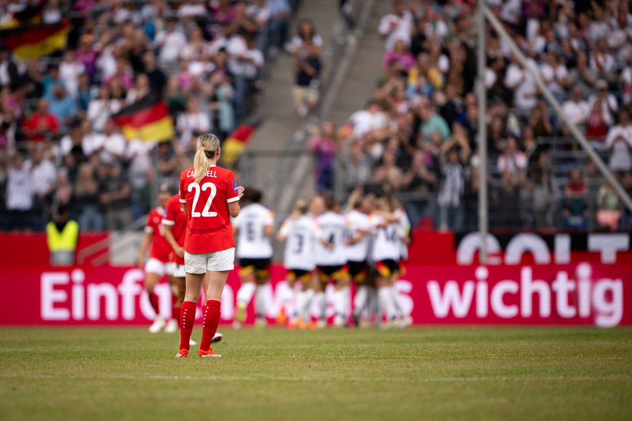 deutschland oesterreich frauen jubel 16 07 2024 oefb paul gruber biereder