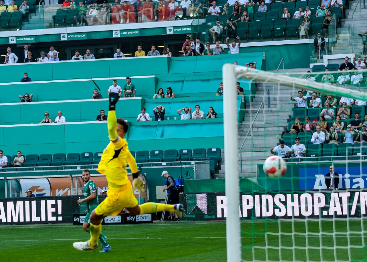 blaswich bei auer abschluss sk rapid vs fc rb salzburg 01 09 2024 parak biereder