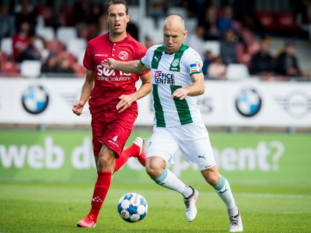 Robben (r.) trifft für Groningen