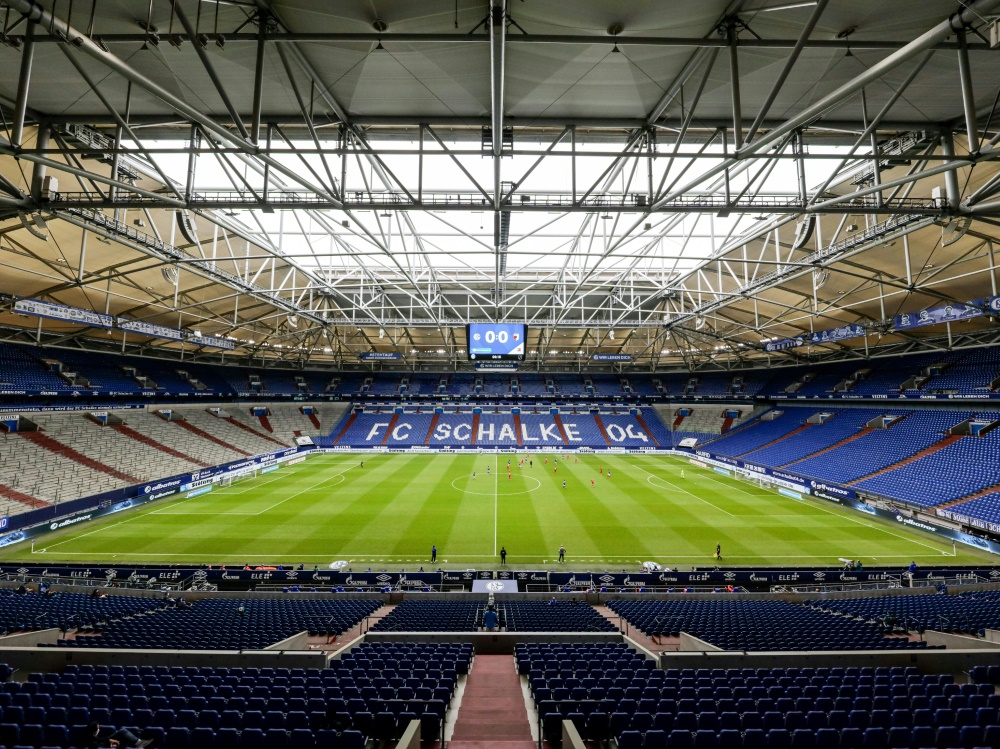 Derzeit dürfen bis zu 300 Zuschauer in die Veltins-Arena