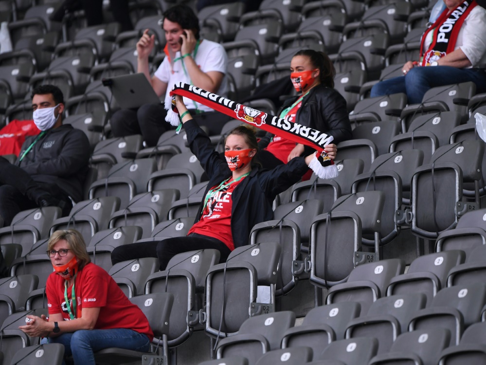 Im Pokal vor 300 Zuschauern: Bayer Leverkusen