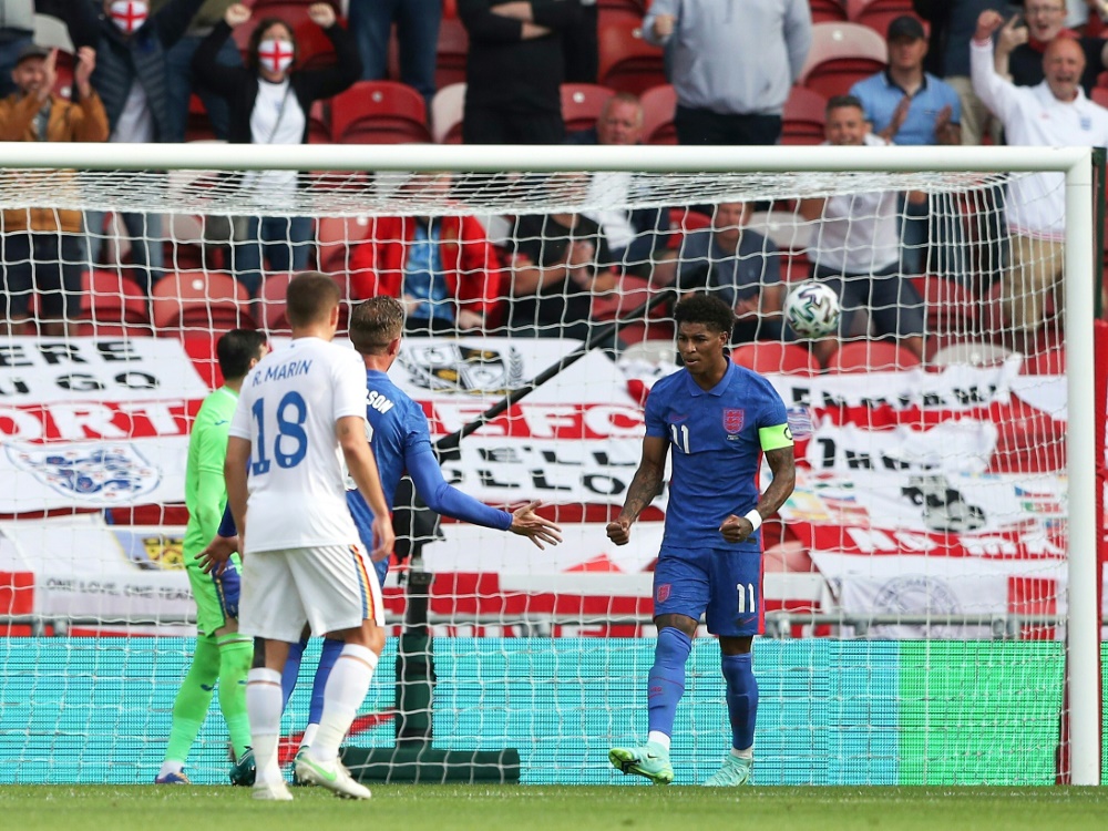 Marcus Rashford erzielt den Siegtreffer gegen Rumänien