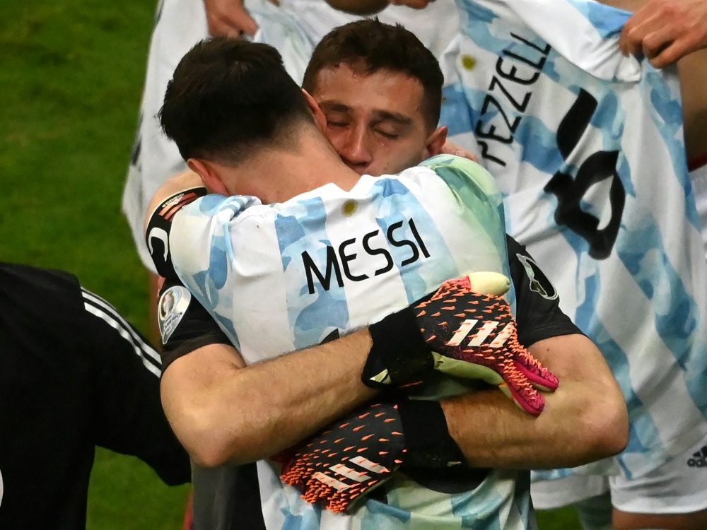 Argentinien mit Szperstar Lionel Messi zieht ins Finale der Copa America ein. (Foto: SID)