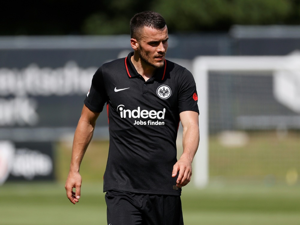 Filip Kostic soll Wunschkandidat bei Lazio Rom sein (Foto: SID)