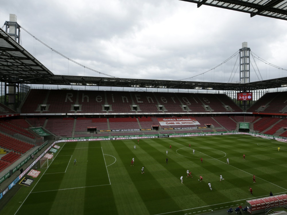 40.000 Fans können am Freitag ins Rhein-Energie-Stadion (Foto: SID)