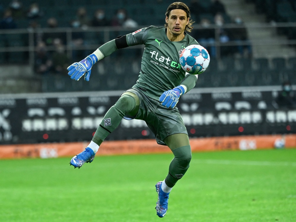 Yann Sommer nimmt Trainer Adi Hütter in Schutz (Foto: SID)