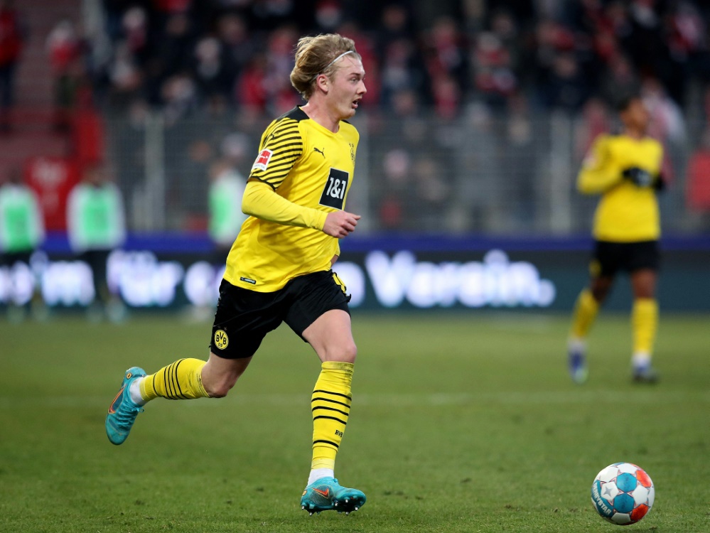 Julian Brandt glaubt an eine gute Leistung der Borussen (Foto: SID)