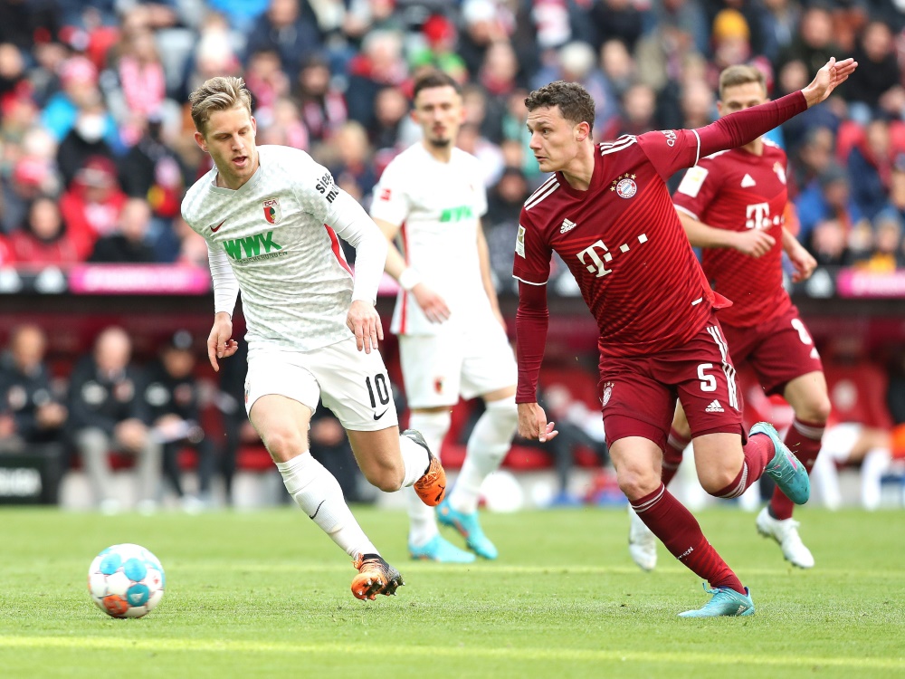 Arne Maier (l.) im Ligaspiel gegen den FC Bayern (Foto: SID)