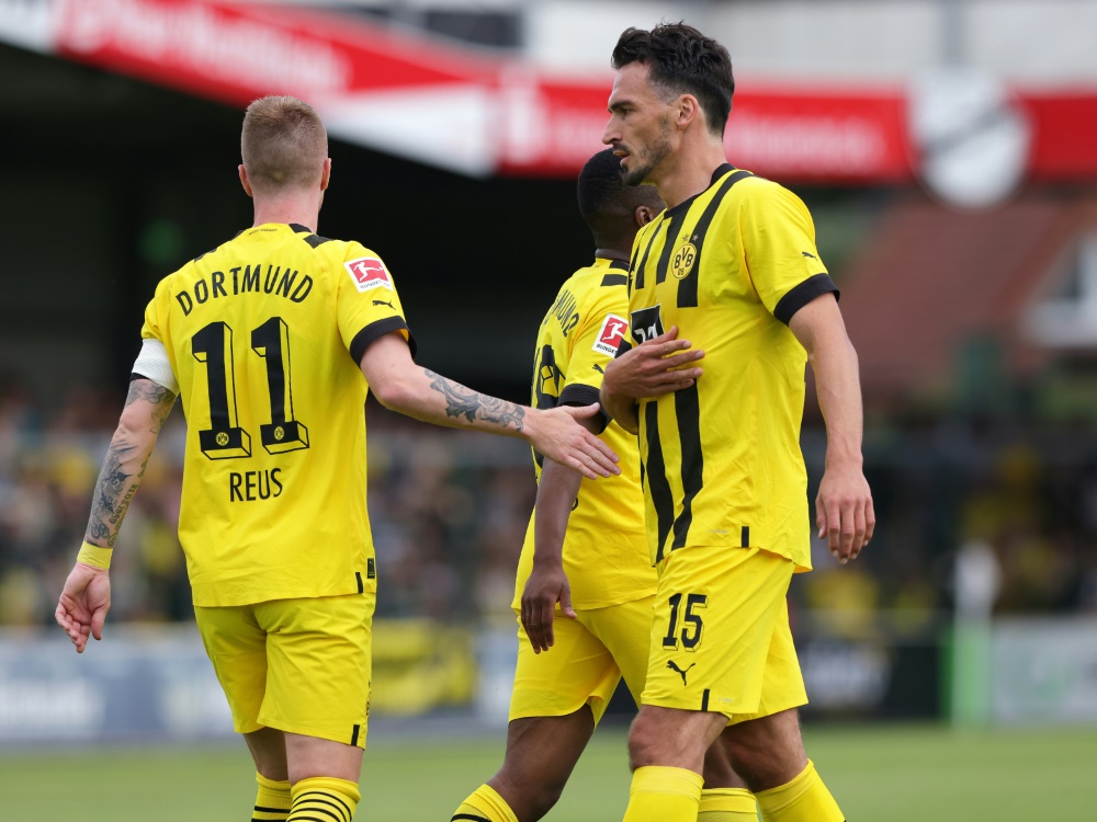 Dortmunds Kapitän Reus und Innenverteidiger Hummels (Foto: FIRO/FIRO/SID)