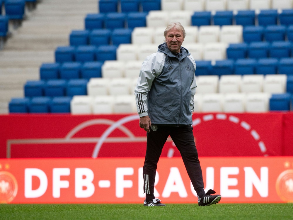 Hrubesch geht sein Comeback zuversichtlich an (Foto: IMAGO/Eibner-Pressefoto/Memmler/IMAGO/Eibner-Pressefoto/Memmler/SID)