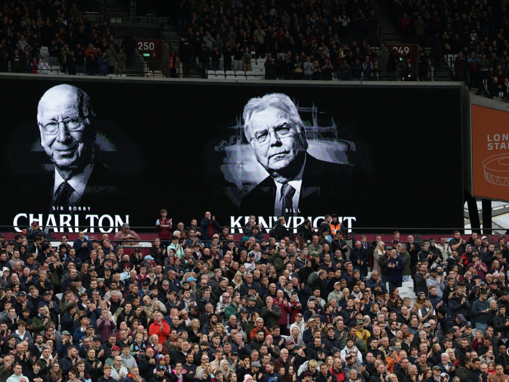 Todesursache bei Charlton geklärt (Foto: AFP/SID/ADRIAN DENNIS)