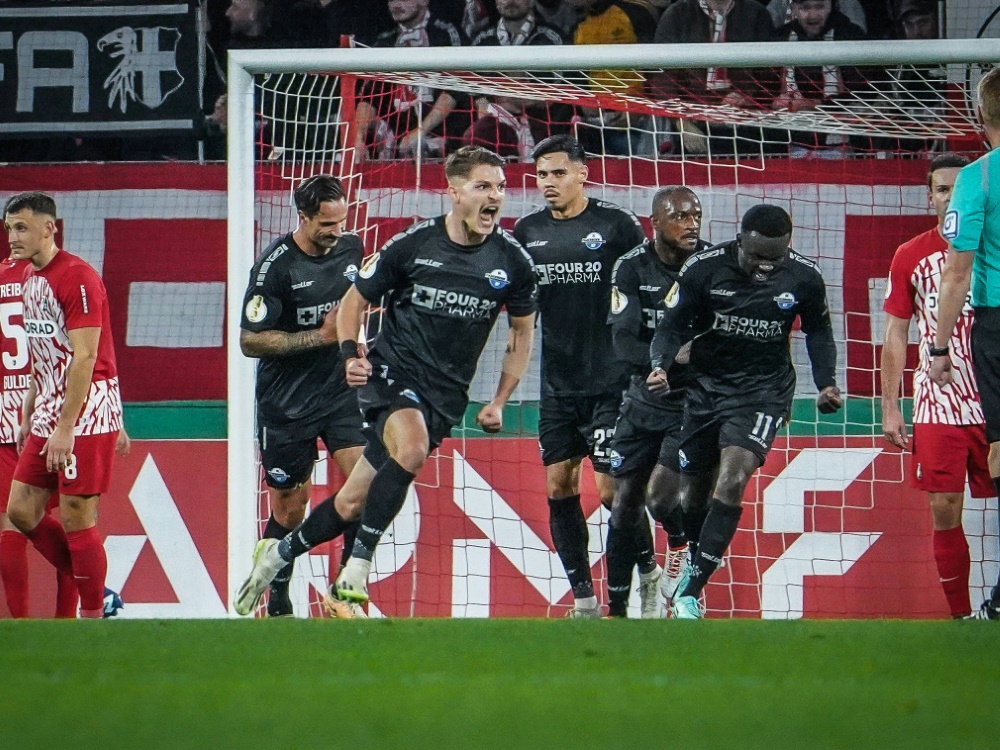 Pokalüberraschung: Paderborn schlägt Freiburg mit 3:1 (Foto: IMAGO/Steinsiek/IMAGO/Steinsiek/SID)