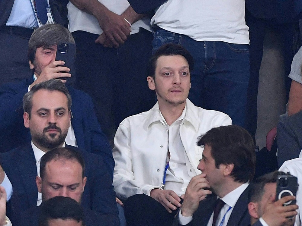 Mesut Özil fiel beim DFB in Ungnade (Foto: IMAGO/Revierfoto/IMAGO/Revierfoto/IMAGO/Revierfoto/IMAGO/Revierfoto)