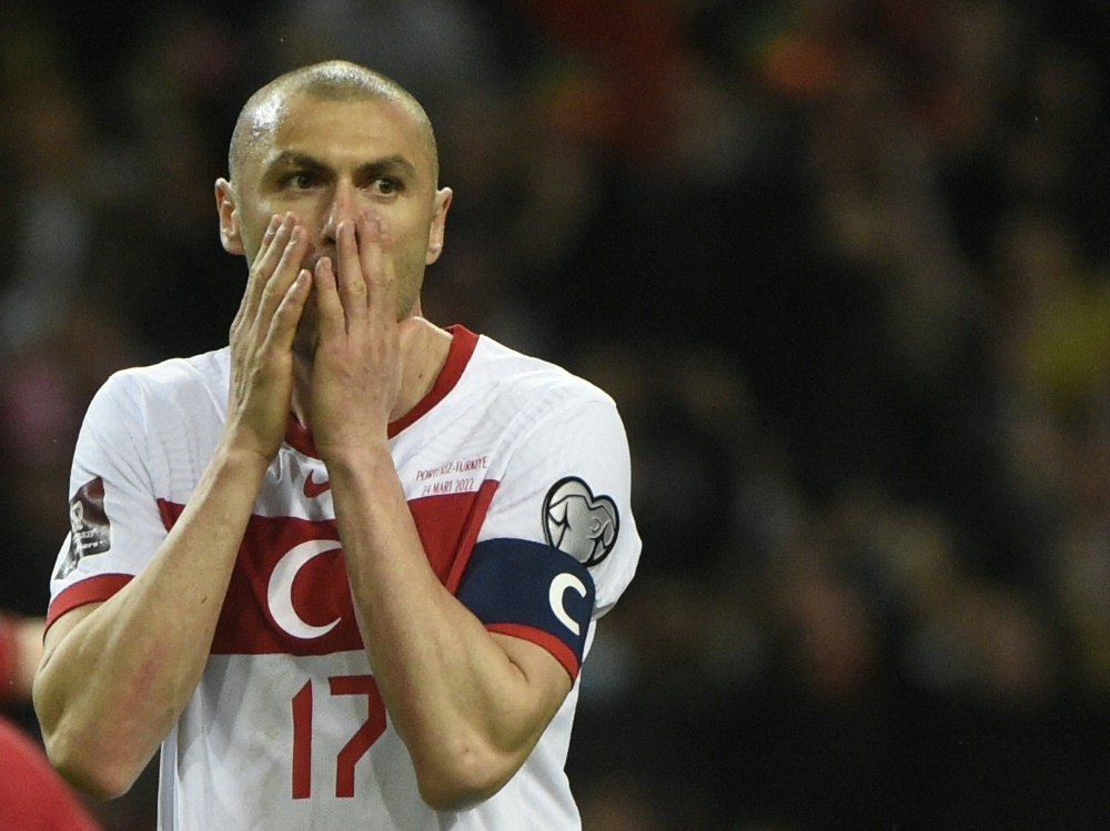 Burak Yilmaz stand im Vorjahr noch selbst auf dem Feld (Foto: AFP/SID/MIGUEL RIOPA)