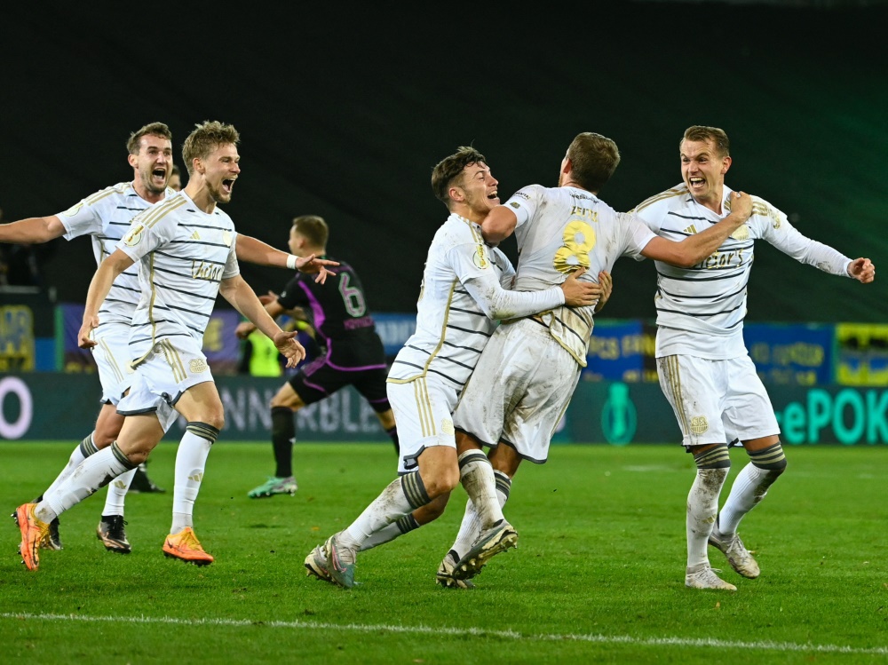 Gegen die Bayern hatte Saarbrücken Grund zum Jubeln (Foto: AFP/SID/JEAN-CHRISTOPHE VERHAEGEN)