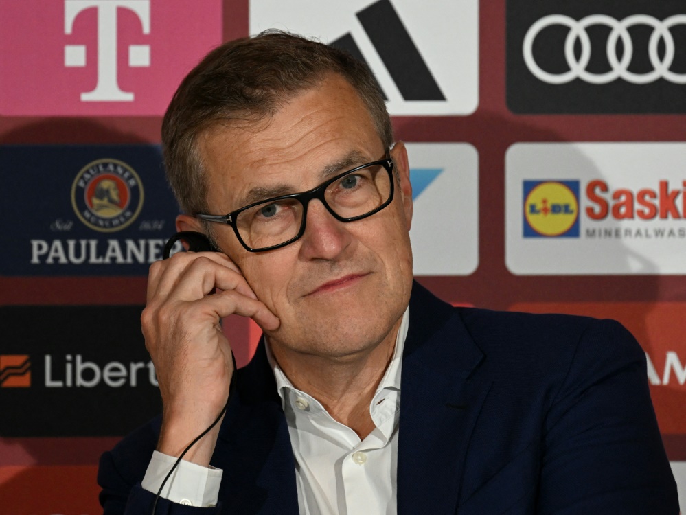 Bayern-Boss Dreesen kritisiert Proteste (Foto: AFP/SID/CHRISTOF STACHE)