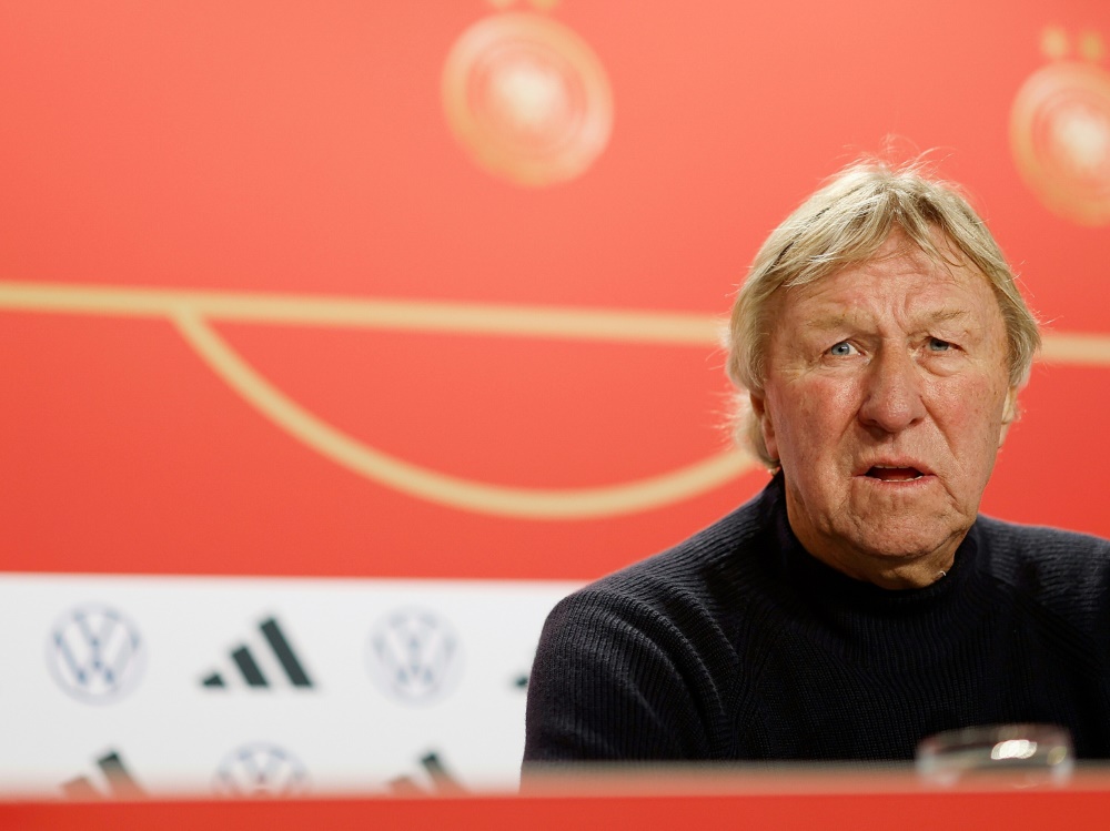 Hrubesch will mit den DFB-Frauen nach Paris (Foto: FIRO/FIRO/SID/Heiko Becker)