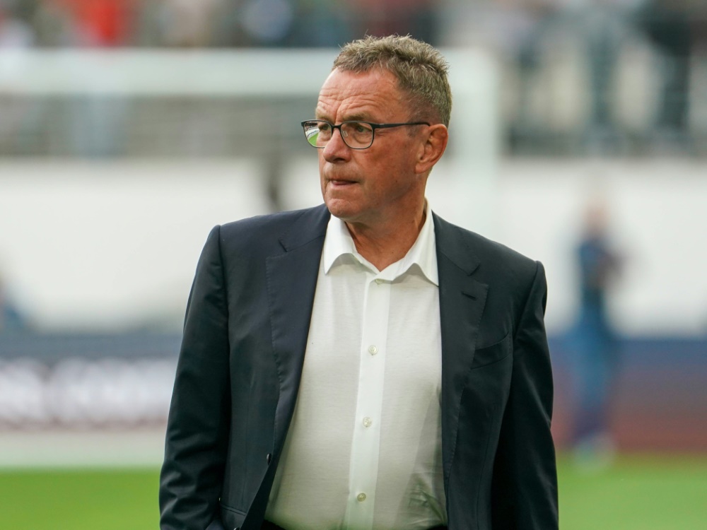 Rangnick ärgerte sich über die erste Halbzeit (Foto: IMAGO/Steinsiek.ch/IMAGO/Steinsiek.ch/SID/IMAGO/Joeran Steinsiek)