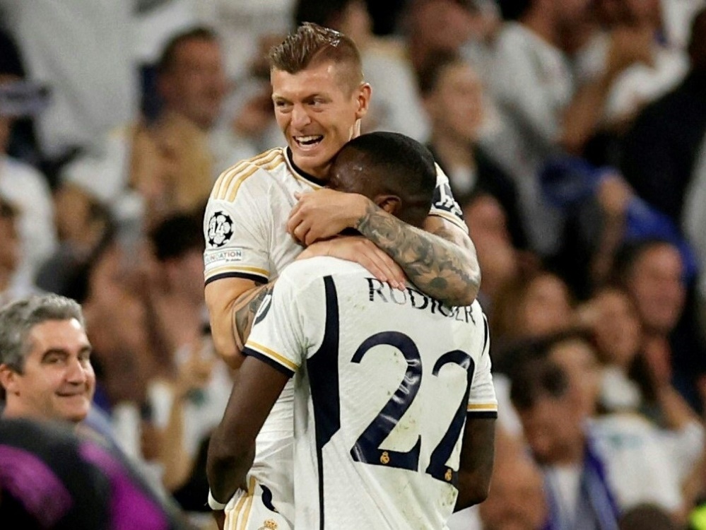 Kroos und Rüdiger jubeln in der Champions League (Foto: AFP/SID/OSCAR DEL POZO)