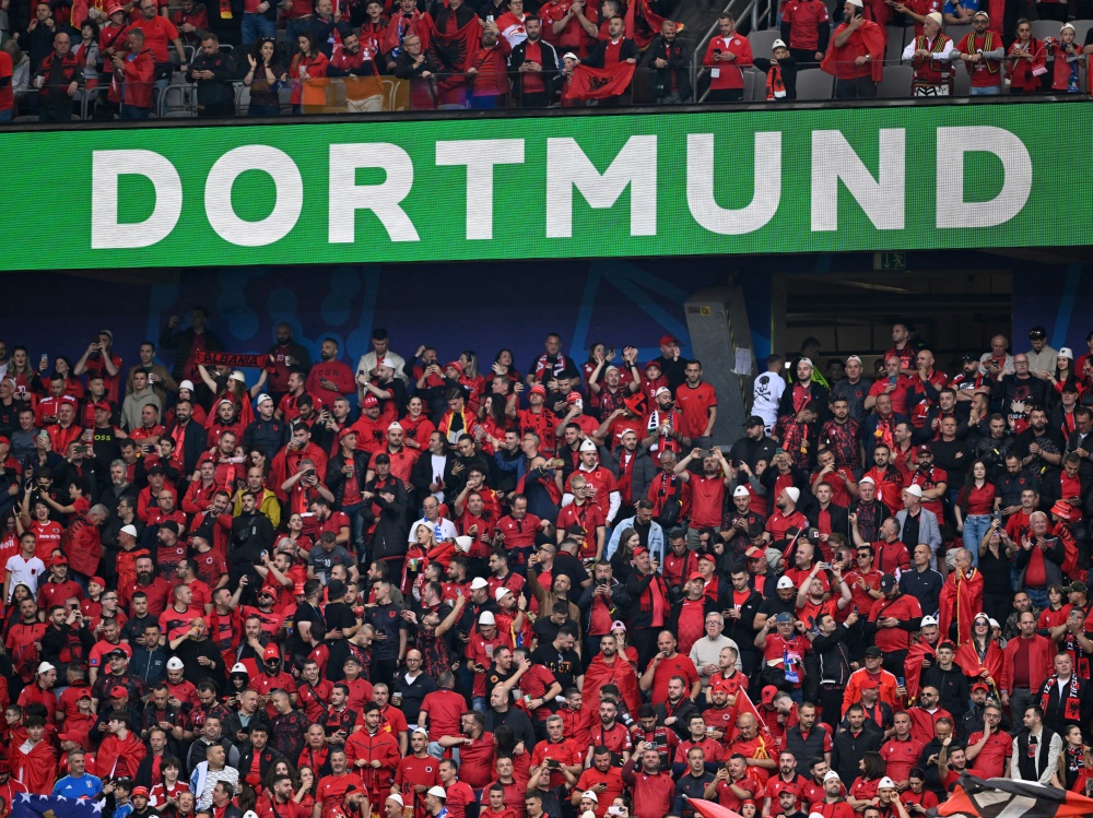 Mehr als 40.000 Fans werden in Dortmund erwartet (Foto: AFP/SID/INA FASSBENDER)