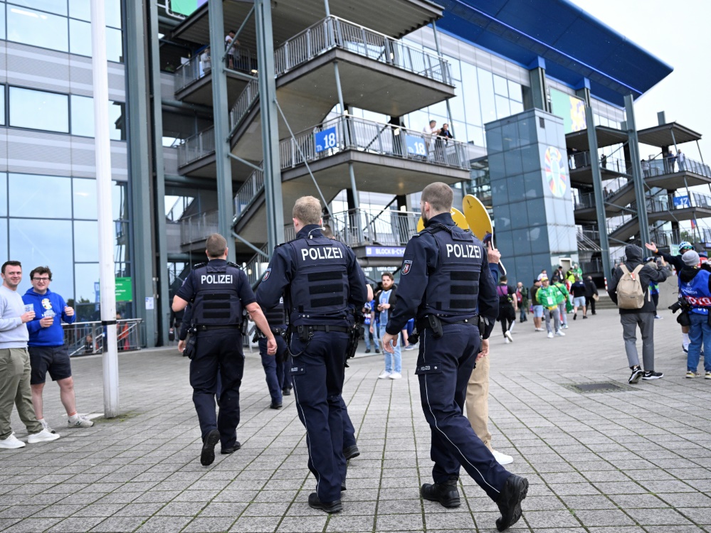 Weitere Zwischenfälle in Gelsenkirchen blieben aus (Foto: AFP/AFP/INA FASSBENDER)