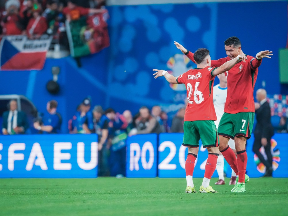 Ronaldo (r.) und Siegtorschütze Conceicao (l.) (Foto: IMAGO/Alexandra Fechete/IMAGO/Alexandra Fechete/SID/IMAGO/Alexandra Fechete)