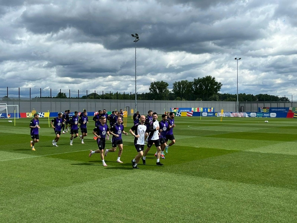 Die DFB-Auswahl beim Training am Montag (Foto: /SID)