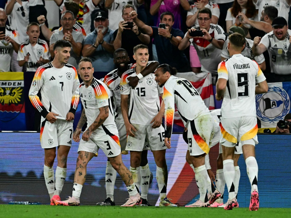 Die deutsche Mannschaft zieht weiter im Turnier (Foto: AFP/SID/Tobias SCHWARZ)