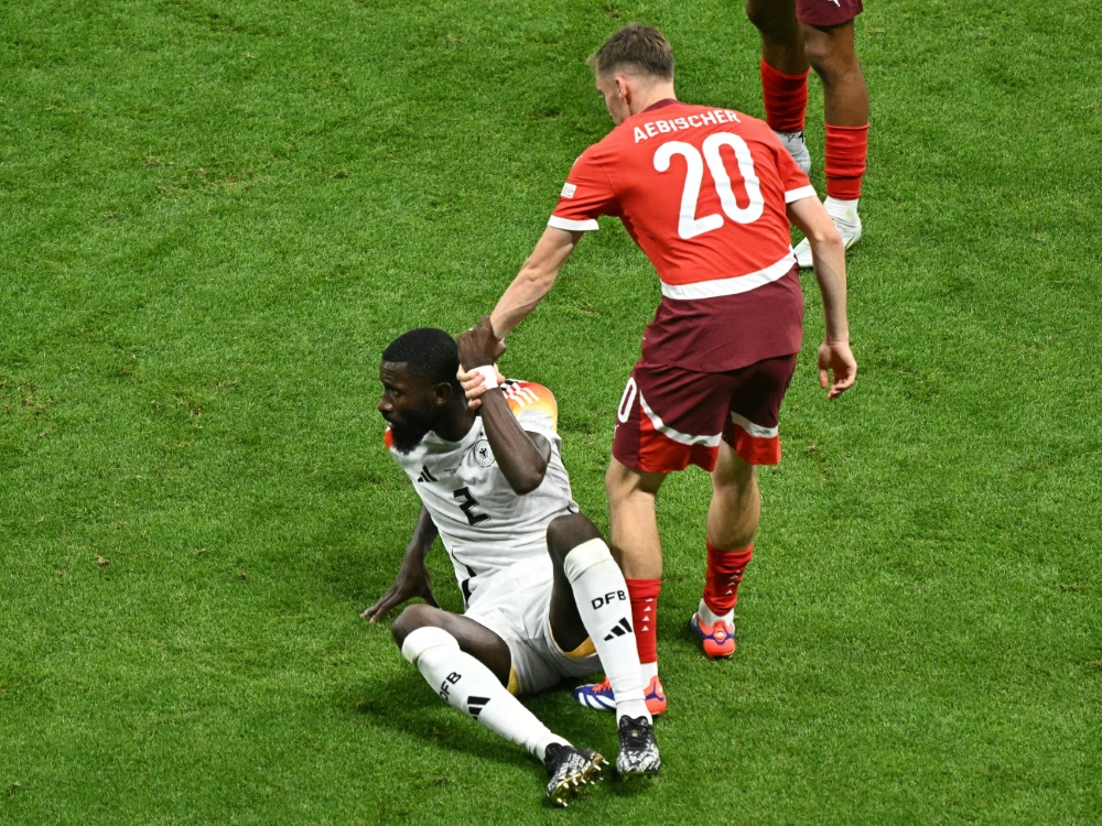 Rüdiger verletzte sich gegen die Schweiz (Foto: AFP/SID/JAVIER SORIANO)