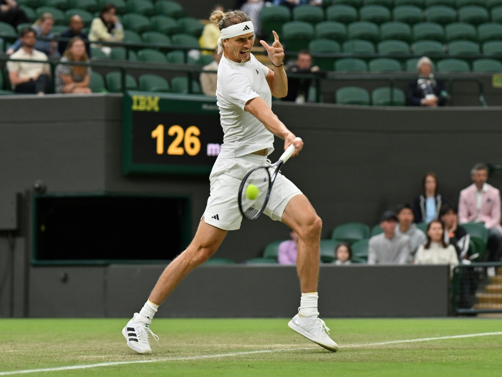 Kraftvoll weiter: Alexander Zverev (Foto: AFP/SID/Glyn KIRK)