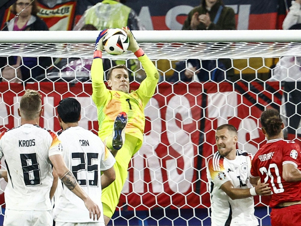 Manuel Neuer im EM-Achtelfinale (Foto: AFP/SID/KENZO TRIBOUILLARD)