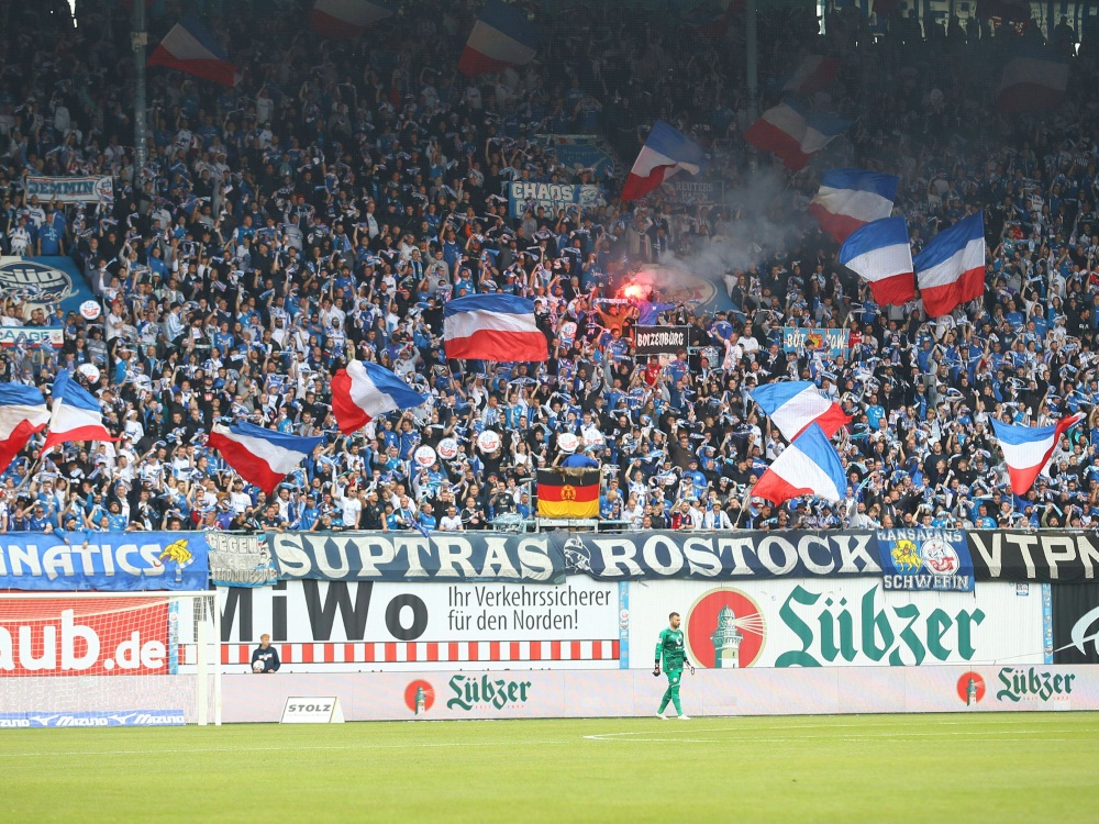 Empfindliche Strafe für Hansa Rostock (Foto: IMAGO/Taeger/IMAGO/Taeger/SID/IMAGO/Michael Taeger)