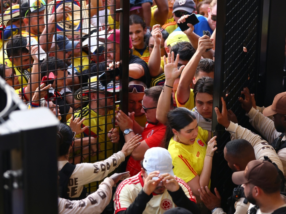 Chaos vor dem Spiel in Miami (Foto: AFP/GETTY IMAGES NORTH AMERICA/SID/Maddie Meyer)