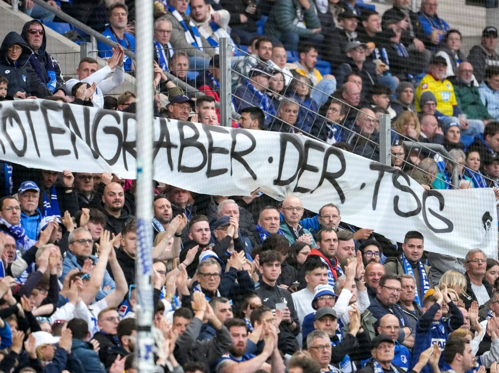 Hoffenheimer Fanproteste im Mai 2024 (Foto: IMAGO / foto2press/IMAGO / foto2press/SID/IMAGO/Oliver Zimmermann)