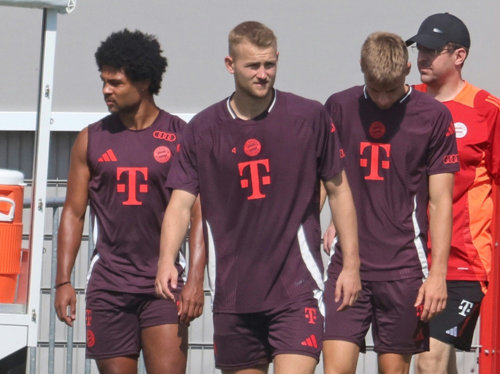 De Ligt (vorne) im Bayern-Training (Foto: www.imago-images.de/www.imago-images.de/SID/IMAGO/Mladen Lackovic)