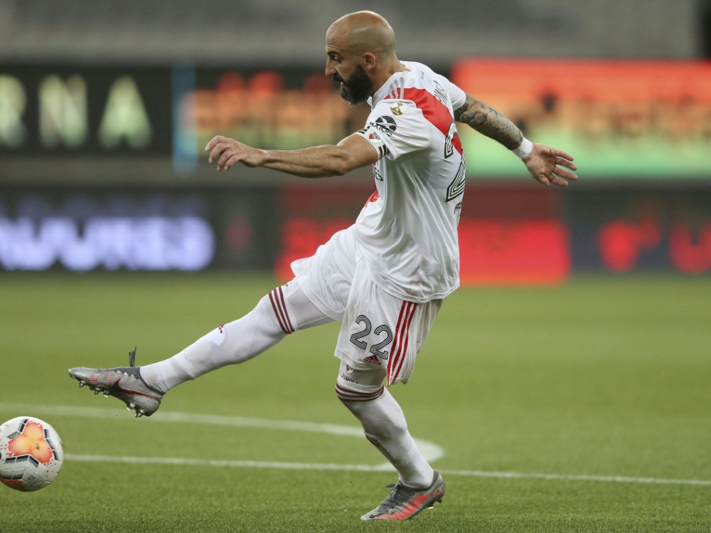 Rückkehr zum Club: Javier Pinola (Foto: AFP/SID/RODOLFO BUHRER)