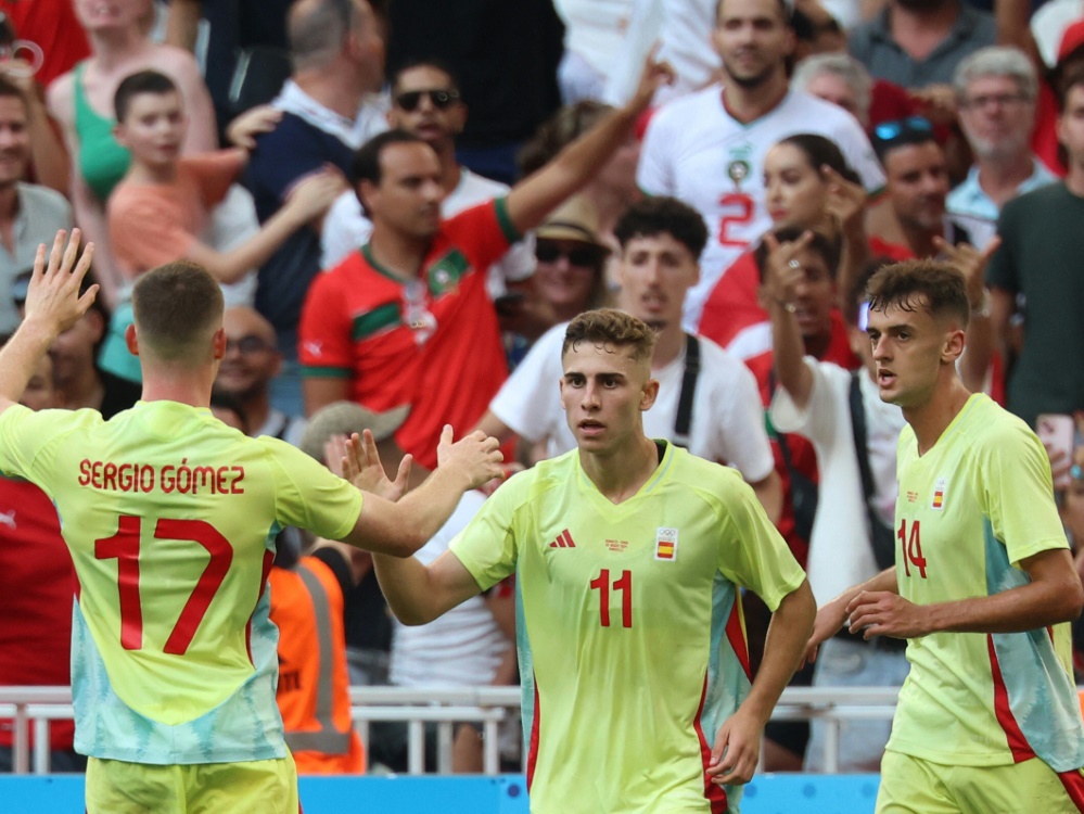 Fermin Lopez (M.) traf zum 1:1 (Foto: AFP/SID/PASCAL GUYOT)