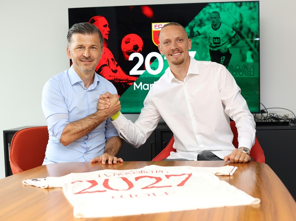 Marius Wolf (r.) wechselt nach Augsburg (Foto: /SID)