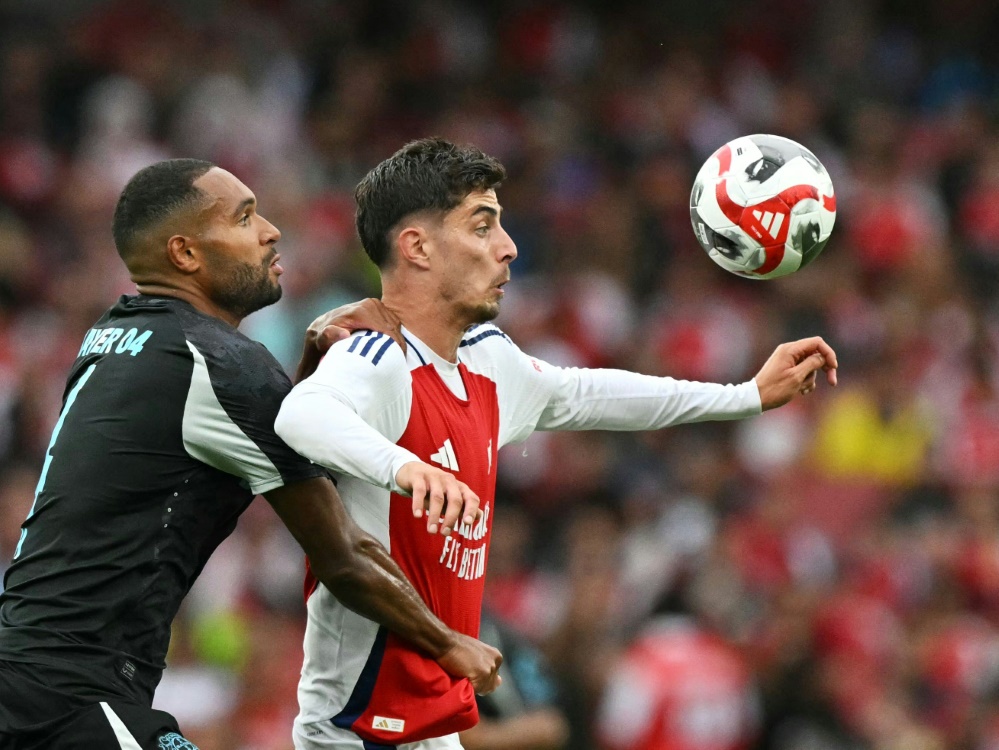 Duell der Nationalspieler: Tah (l.) und Havertz (r.) (Foto: AFP/SID/GLYN KIRK)