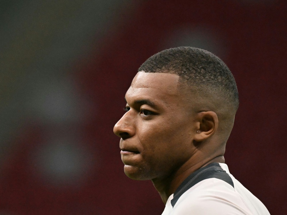 Debüt für Kylian Mbappe? (Foto: AFP/SID/SERGEI GAPON)