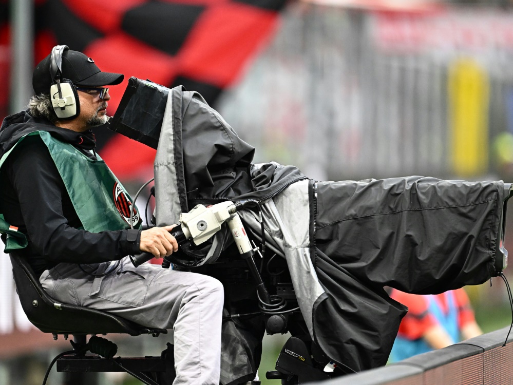 Italien geht gegen illegales Fußball-Streaming vor (Foto: AFP/SID/GABRIEL BOUYS)