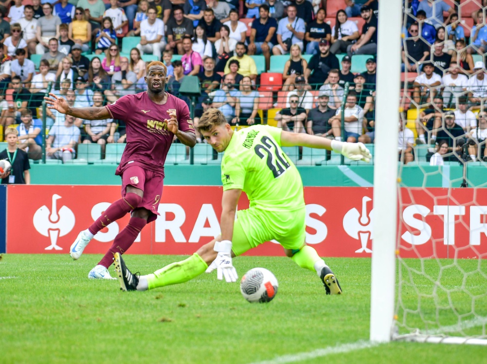 Samuel Essende trifft zum 2:1 (Foto: IMAGO/Lakomski/IMAGO/Lakomski/SID/IMAGO/Daniel Lakomski)