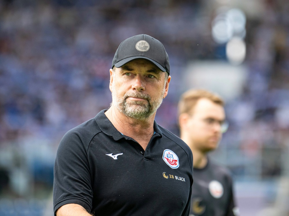 Rostocks Trainer Bernd Hollerbach (Foto: IMAGO/Fotostand / Voelker/IMAGO/Fotostand / Voelker/SID/IMAGO/Fotostand / Voelker)