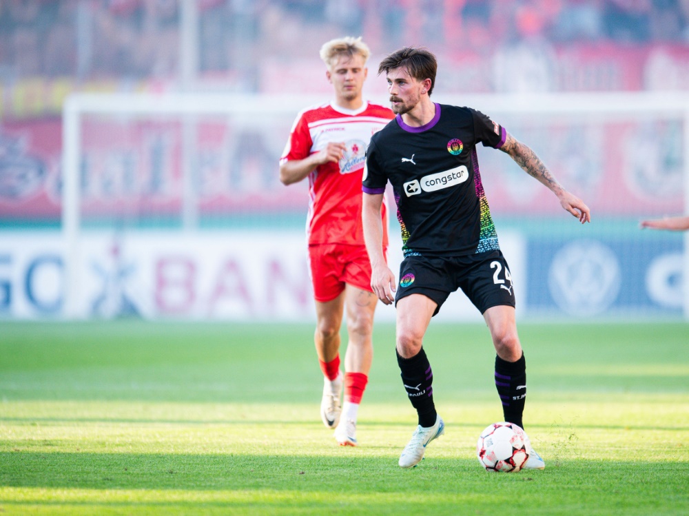 Connor Metcalfe bleibt bei St. Pauli (Foto: Imago/Wedel/Imago/Wedel/SID/IMAGO/Noah Wedel)