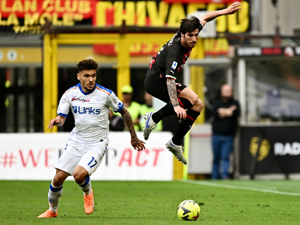 Valentin Gendrey (l) kommt zur TSG (Foto: AFP/SID/GABRIEL BOUYS)