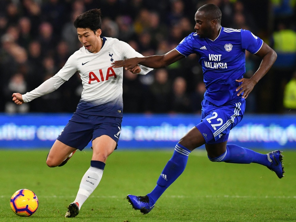 Sol Bamba (r.) ist verstorben (Foto: AFP/SID/BEN STANSALL)