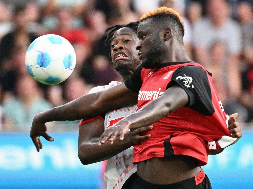 Hitziges Spiel in Leverkusen (Foto: AFP/SID/UWE KRAFT)