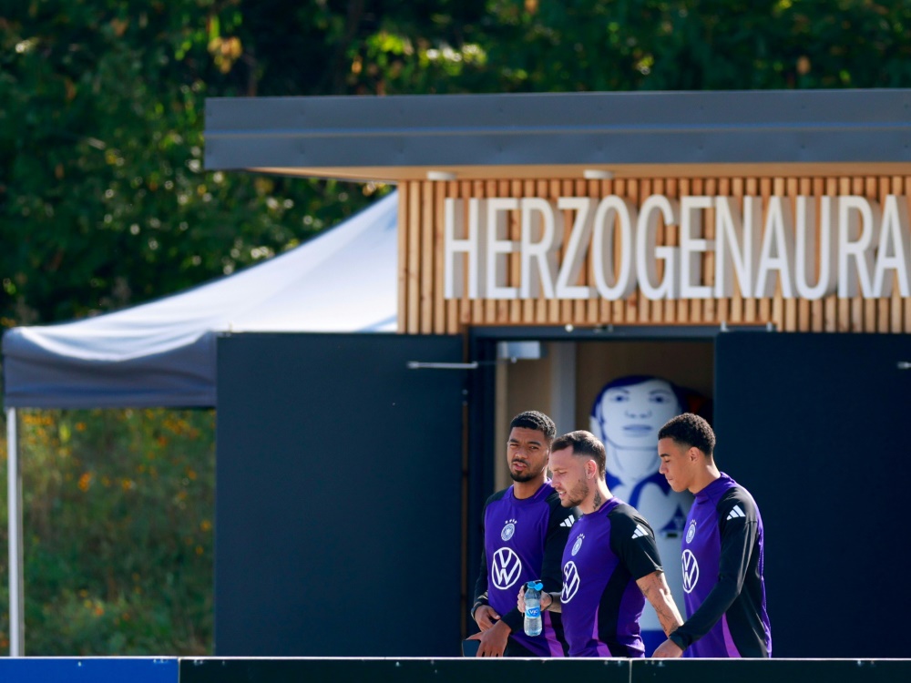 Musiala (r.) beim DFB-Training (Foto: AFP/SID/Alexandra BEIER)