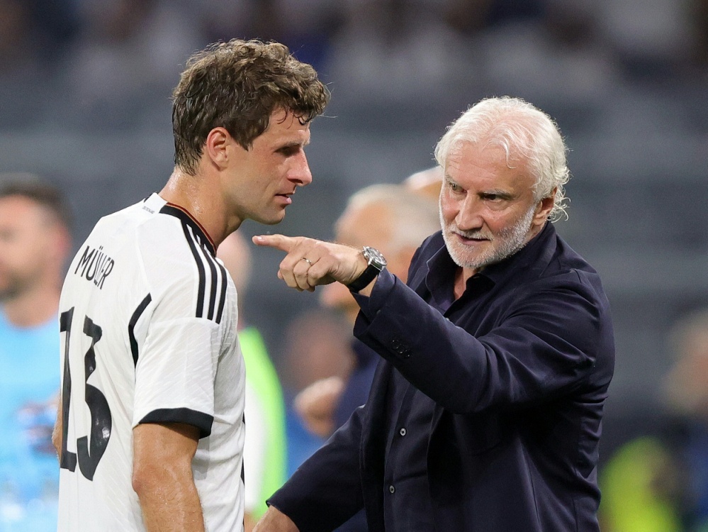 Weggefährten: Thomas Müller (l.) und Rudi Völler (Foto: FIRO/FIRO/SID/-)